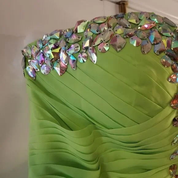 Jaeden prom/wedding dress - Picture 4 of 14